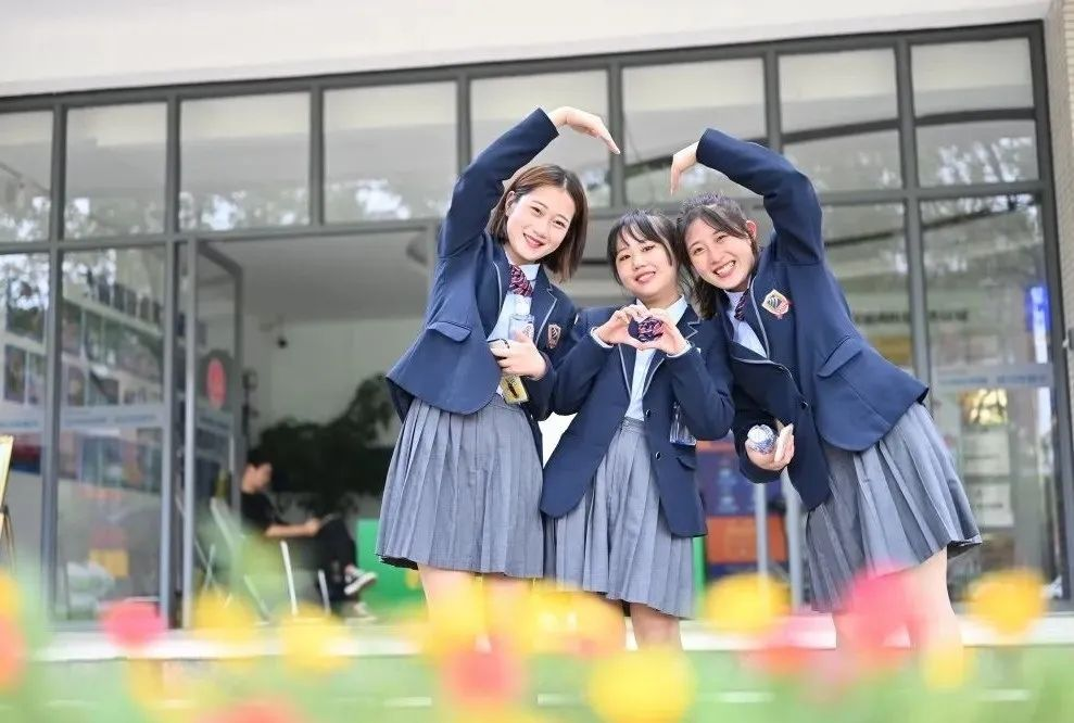 A＾A(y)ưܞ鷫uِ